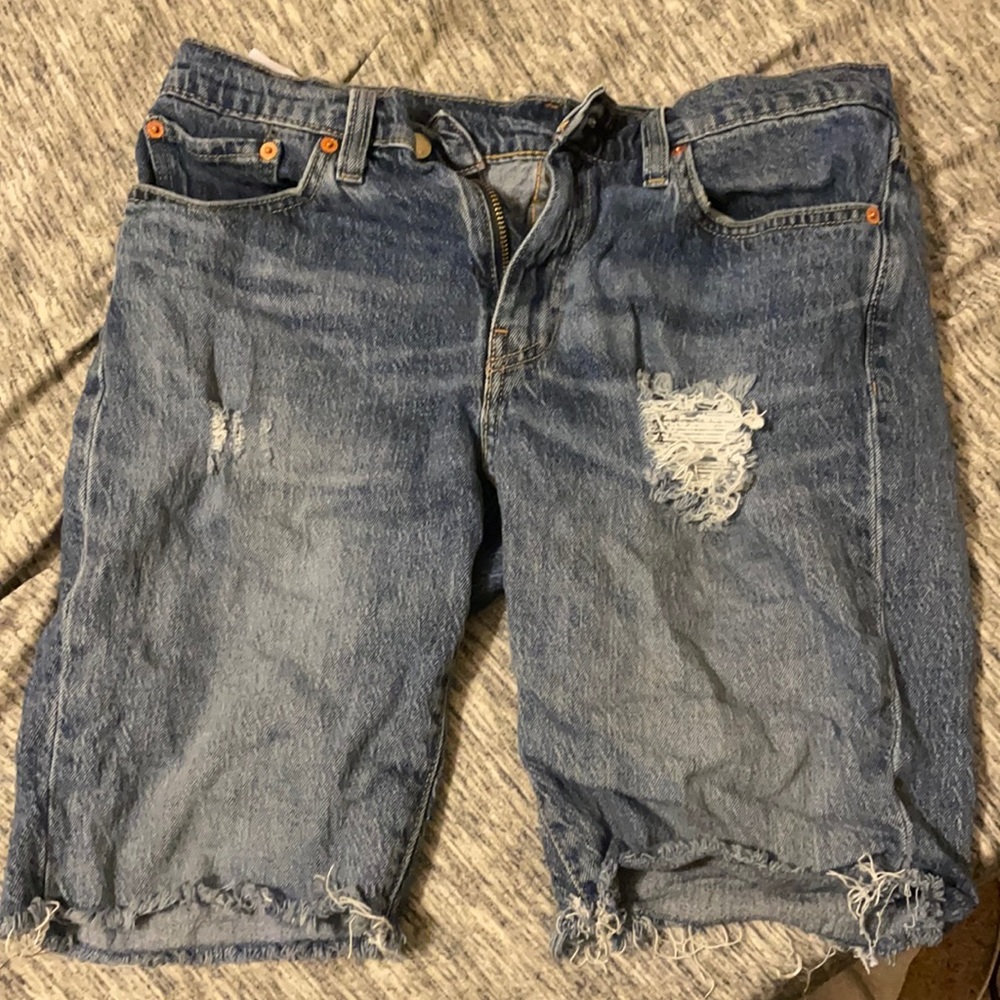 Levi size 32 Jorts